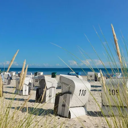 Lejlighed Haus 4 Jahreszeiten- Fruehling Mit Terrasse, Bio-kamin Und 2 Schlafzimmer Karlshagen