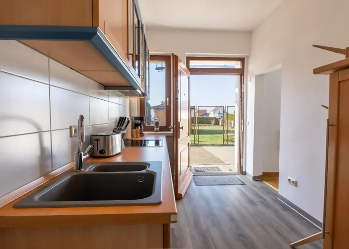 Haus 4 Jahreszeiten- Fruehling Mit Terrasse, Bio-kamin Und 2 Schlafzimmer Karlshagen